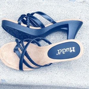 Mudd platform sandals